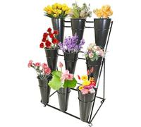 Soporte para flores de hierro forjado con 3 estantes y 6 cubos de plástico blanco, fácil de instalar, expositor al aire libre para patio, jardín y sala de estar, ideal para floristerías