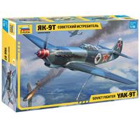 Soviet Fighter Yak / 9t Fighter Plástico Kit 1:48 Modelo Zvezda