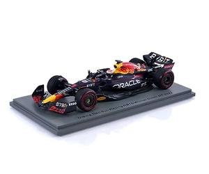 Spark Modelo de resina a escala 1:43 Grand Prix Car compatible con Red Bull Racing Oracle RB18 Max Verstappen (con Pit Board/30th Career Win Dutch GP) en azul