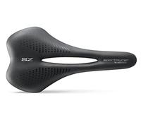 Sportourer by Selle Italia SZ Flow - Sillín Bicicleta Suave, Asiento Estrecho, Resistente Agua, Ergonómico, Apto para Todo Tipo - Talla S2, Negro