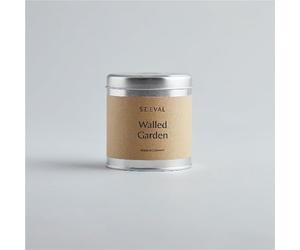 St. Eval - Vela aromática en lata para jardín amurallado, fragancia refrescante de flores de primavera, fabricada en Cornualles, 45 horas de tiempo de combustión, gran regalo