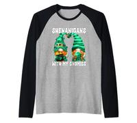 St Patricks Day GNOME Couple Shenanigans with My Gnomies Camiseta Manga Raglan