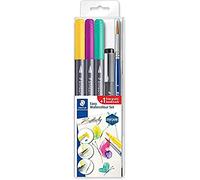 STAEDTLER Design Journey 3001STB5-3 - Estuche con 3 rotuladores acuarelables doble punta, 1 rotulador Pigmen Liner, 1 pincel + GRATIS 1 punto de libro. Temática mariposas.