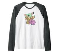 Star Wars: The Mandalorian Baby Yoda Cooking Lunch Time Camiseta Manga Raglan