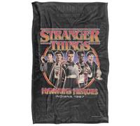 Stranger Things Hawkins Heroes Manta súper Suave con Tacto Sedoso - 91 x 147 cm