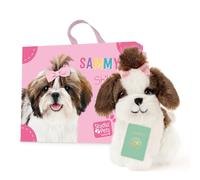 Studio Pets Peluche Shih Tzu Sammy 8 cm - Mini Perro de felpa para Niños - Con Maleta Caja de Regalo, Pasaporte y Libro de Pegatinas, con lazo rosa - Set de regalo