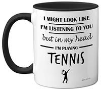 Stuff4 Regalos de tenis para mujeres y hombres, taza con texto en inglés In My Head I'm Playing Tennis, regalos divertidos para jugadores de tenis, regalos para amantes del tenis, tazas de cerámica