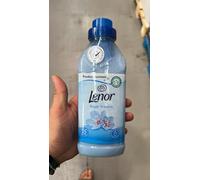 Suavizante concentrado para lavadora Lenor, despertar primaveral, frescura excelente y suavidad