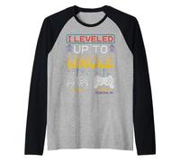 Subí de nivel al tío 2023 Nueva familia ascendida a jugador Camiseta Manga Raglan