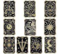 SUNNYCLUE 1 Caja 10 Piezas Lindo Juego de Pines de Esmalte Pines de Cartas de Tarot A Granel Temas de Adivinación Negros Pines de Solapa Patrón Místico de Aleación Broches Mágicos Accesorio para Mujer