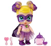 SUPER CUTE LITTLE BABIES - Muñecas Glitzy Cool Sofi, Muñeca Superheroína bebé con biberón, ropa reversible y accesorios, muñeca interactiva con luz y sonidos, niñas y niños 3 años, Famosa (UPU02400)