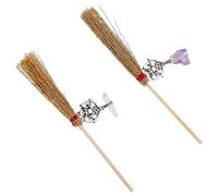 SUPERFINDINGS 2 Unids Mini Escobas de Paja con Encantos de Cristal 16.5cm Halloween Brujas Muñeca Pequeñas Escobas Paja Artesanía Decoración de Halloween Prop para Casa de Muñecas Cosplay