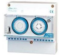 SUPRA QRD 24 V CC. INTERRUPTOR HORARIO ANALOGICO 2,5 MOD.CON RESERVA >150 H MANIOBRA 15MN.16(4) A