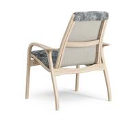 Swedese Butaca Laminett roble pigmentado blanco/piel de oveja Scandinavian Grey (gris)