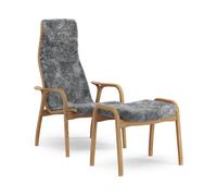 Swedese Sillón y reposapiés Lamino de roble aceitado/piel de oveja Scandinavian Grey (gris)
