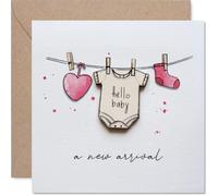 Sweet New Baby Card - Suave bienvenida para tu pequeño - Tendedero de bebé dibujado a mano con corazones de acuarela rosa - cuadrado de 145 mm, sobre incluido