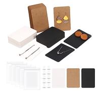 Swpeet Kit de surtido de 550 tarjetas de exhibición de aretes de 3 colores, papel kraft cuadrado de 3.5 x 2.4 pulgadas, tarjetas con parte trasera de aretes y bolsas autosellantes para aretes,