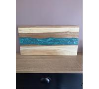 Tabla larga grande de madera de olivo hecha a mano de resina azul de 45 cm, bloque de servir para charcutería, tabla de quesos para el hogar