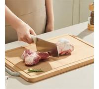 Tablas de cortar rectangulares de madera para frutas y verduras en la cocina