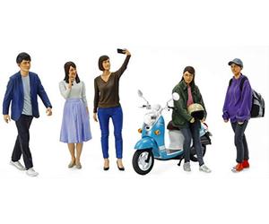 Tamiya 1:24 Scale Figure Set Campus Friends II - Model Kit, Plastic Kit, Assembly Kit, Detailed Reproduction, Unpainted