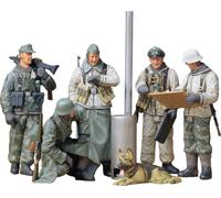 Tamiya 1/35 Ger.Soldiers at Field Briefing TAM35212 Plastic Ac (Importación USA)