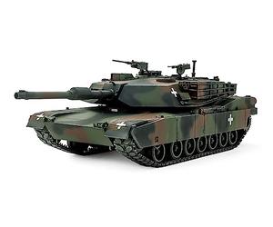 TAMIYA 25216 1:35 US M1A1 Abrams Ucrania - Model Kit,Kit de plástico, Kit de Montaje, réplica Detallada, Kit de Tanque