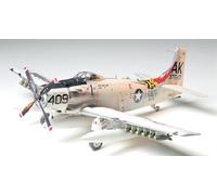 Tamiya 1/48 A1H Skyraider USN, TAM61058