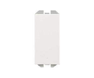 Tapa ciega estrecha, serie 270, con diseño compacto ideal para cubrir huecos eléctricos y mejorar la estética de instalaciones.