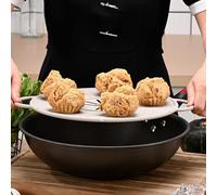 Tapa de silicona con mango integrado y ventilación central para liberación controlada de vapor utilizada como tapón de derrames y protector de salpicaduras de aceite (verde)