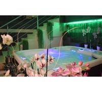 Tardes: spa privado para 2 con bañera de hidromasaje baño turco sauna y botella de cava