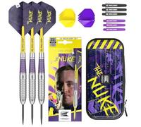 Target Darts Luke Littler Brass 22G Punta de Acero Dardos Set y “The Nuke” Takoma Dardos Estuche Cartera Holds 1 Fully Montado Set de Darts y Accesorios | Holder con Zip Lock Pouches, Store Vuelos