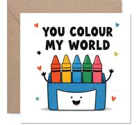 Tarjeta de aniversario juguetona - Bursting with Color and Smiles - Bonita caja de crayones con corazones dispersos, día de San Valentín - 145 mm cuadrada, sobre incluido