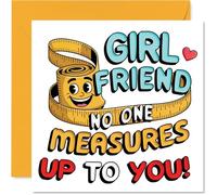 Tarjeta de cumpleaños divertida para novia, no One Measures Up to You, bonita cinta métrica de dibujos animados en amarillo intenso, aniversario, cuadrado de 145 mm, sobre incluido