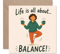 Tarjeta de cumpleaños divertida - Strike a Pose, Bebe a Brew - Balance de yoga ilustrado con tazas de café - Un empujón ligero para encontrar tu feliz mediano - Cuadrado de 145 mm, sobre incluido