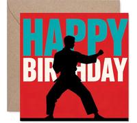 Tarjeta de cumpleaños juguetona - Kick-start the Celebrations - Silueta de artes marciales en rojo intenso - Diseño lleno de energía para diversión de cumpleaños - Cuadrado de 145 mm, sobre incluido