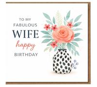 Tarjeta de cumpleaños para esposa, con texto en inglés «To My Fabulous Wife Happy Birthday», jarrón floral de acuarela con rosa coral, tarjeta romántica para