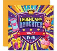 Tarjeta de felicitación de 38 cumpleaños con diseño de hijas legendarias, corona, oso de peluche y cupcakes en una mezcla divertida y vibrante, cuadrada de 145 mm, sobre incluido