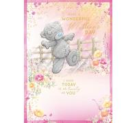 Tarjeta de lujo para el día de la madre "Wonderful Mother's Day" con bonito oso y diseño floral con detalle de lámina dorada de Me to You, 12,7 x 17,8 cm, colección oficial