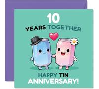 Tarjeta divertida de 10º aniversario - Cheers to a Decade of Laughs - peculiares latas de dibujos animados mano a mano - colores brillantes y un toque punny - cuadrado de 145 mm, sobre incluido