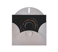 Tarjeta navideña de papel nacarado gris con estampado de agujeros negros cósmicos misteriosos con sobre. Adecuado para deseos de cumpleaños, bodas, felicitaciones y condolencias.