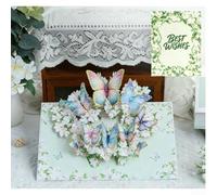 Tarjeta romántica plegada con patrón artístico de flores para expresar emociones sinceras en ocasiones personales especiales (mariposa mulana)