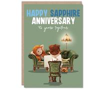 Tarjeta sentimental de 45 aniversario - cuarenta y cinco años y todavía va fuerte - Ilustración divertida de pareja acogedora en una sala de estar alegre - A5, sobre incluido