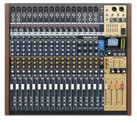 TASCAM Modelo 24 grabadora digital multipista de 24 pistas