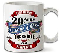 Taza 20 cumpleaños - Taza aniversario desayuno - Me ha llevado 20 años llegar a ser increíble y casi perfecto (20 años)