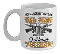 Taza Cerámica Un Vétéran Ne Sous-Estime Jamais Un Vieil Homme Qui Est Aussi Un Ancien Combattant Du Vietnam. Con Asa Taza Desayuno Minimalista Tazas De Desayuno Para Oficina Leche Amiga
