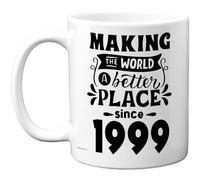 Taza de café de cerámica de 325 ml, regalo para hombres y mujeres - Making the World a Better Place Since 1999 - Regalos de feliz cumpleaños 26 para abuelo, abuela, abuela, abuela, abuela, retro, Back