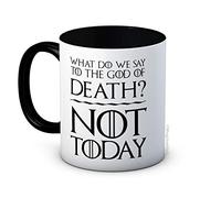 Taza de café de cerámica divertida con texto en inglés «What Do We Say to the God of Death» Not Today