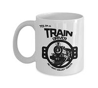 Taza de conductor de tren: 'Sí, soy un conductor de tren No, no recojo boletos'; Taza hecha a mano de 11 onzas con líneas divertidas e inspiradoras n. ° 4