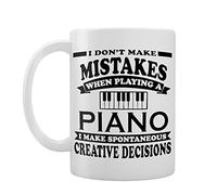 Taza divertida con texto "I Don't Make Mistakes When Playing a Piano - Taza