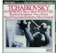 Tchaikovsky - Tchaikovsky: Symphony No.5 / 1812 Overture (UK Import)